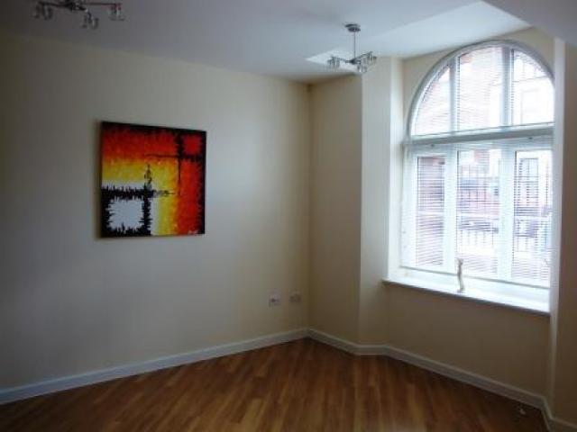 			2 Bedroom, 1 bath, 1 reception Flat			 Glengall Road, KILBURN